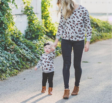 Load image into Gallery viewer, Mommy And Me Leopard Print Matching Sweatshirts
